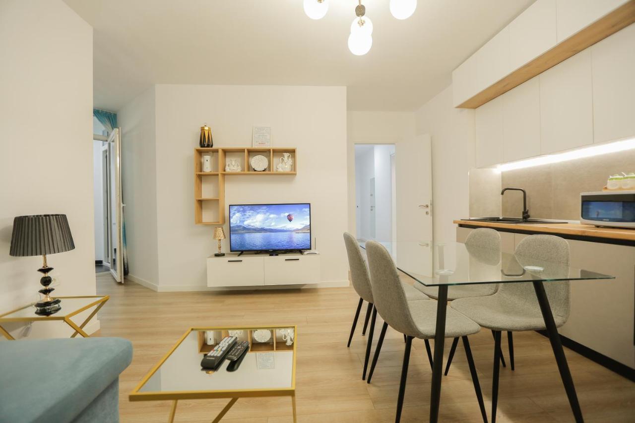 Miku Apartment-Premium 2Bd At Wilson Square Tirana Exterior photo