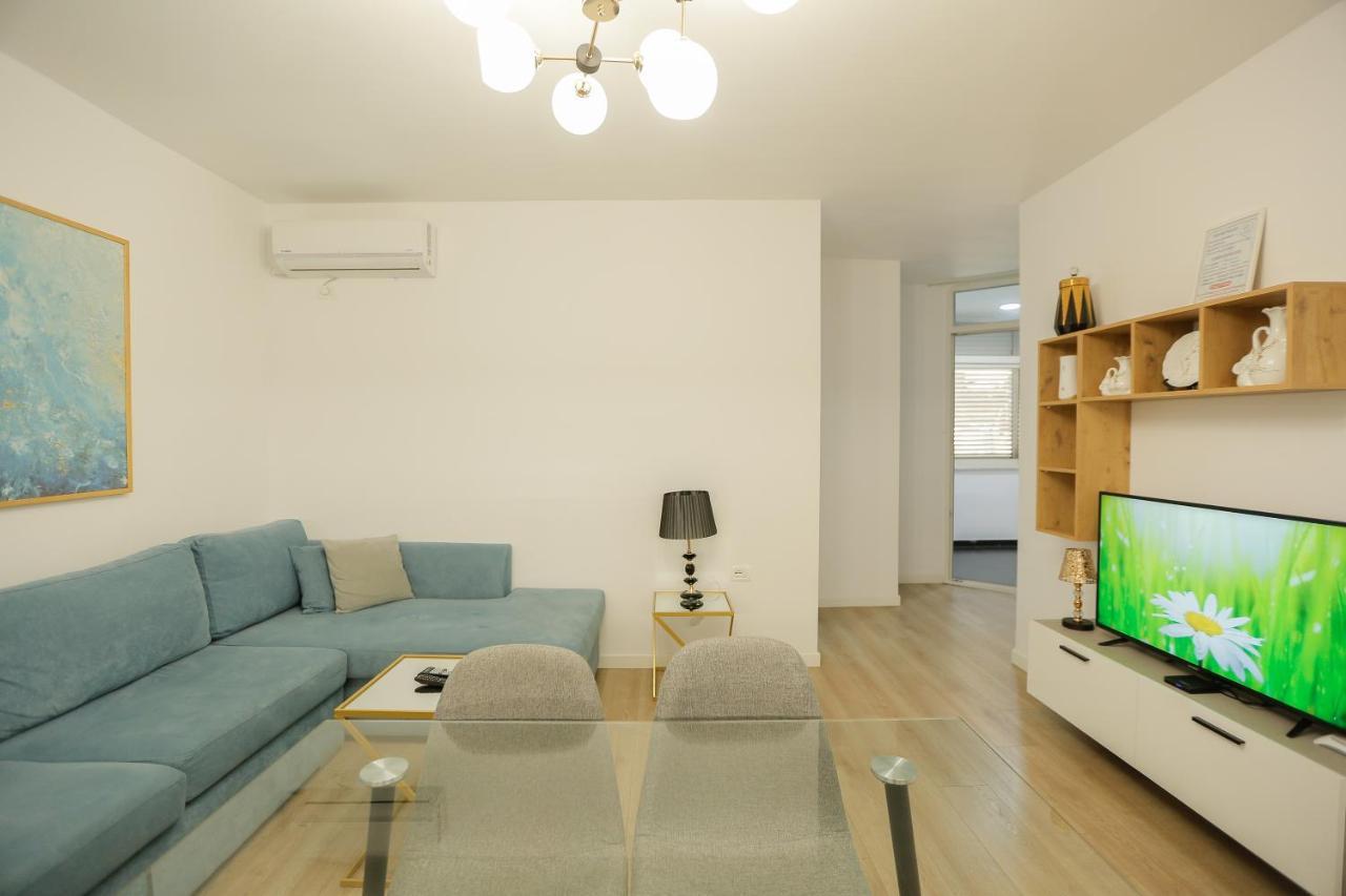 Miku Apartment-Premium 2Bd At Wilson Square Tirana Exterior photo